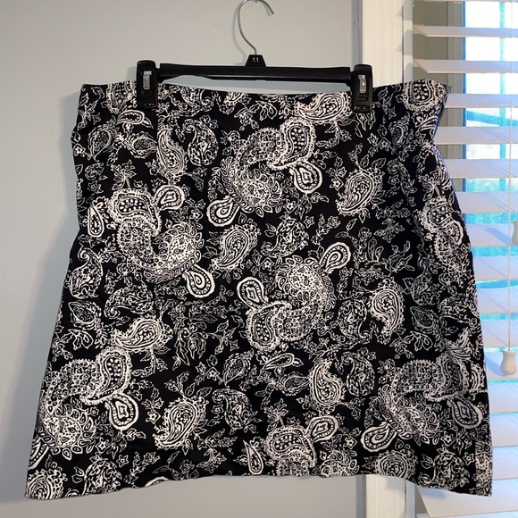 Ralph Lauren Dresses & Skirts - LAUREN Ralph Lauren paisley pencil skirt Women's Size 16